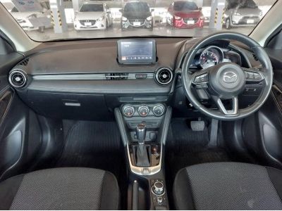 Mazda 2 1.3 Skyactiv Sports High Connect ปี 18 AT (รถมือสอง ราคาดี เจ้าของขายเอง รถสวย สภาพดี ไมล์แท้) รูปที่ 11
